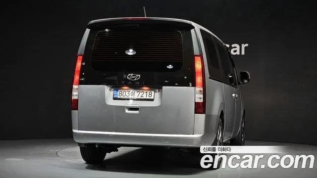 Hyundai Staria 2021 thumb 2