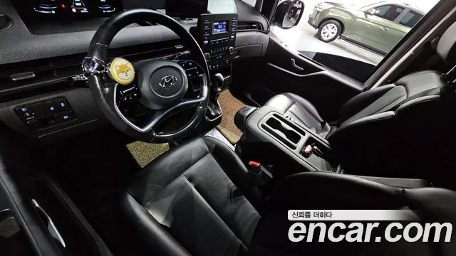 Hyundai Staria 2021 thumb 4
