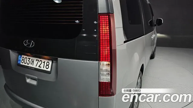 Hyundai Staria 2021 thumb 8