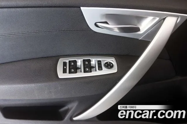 BMW X3 2010 thumb 3