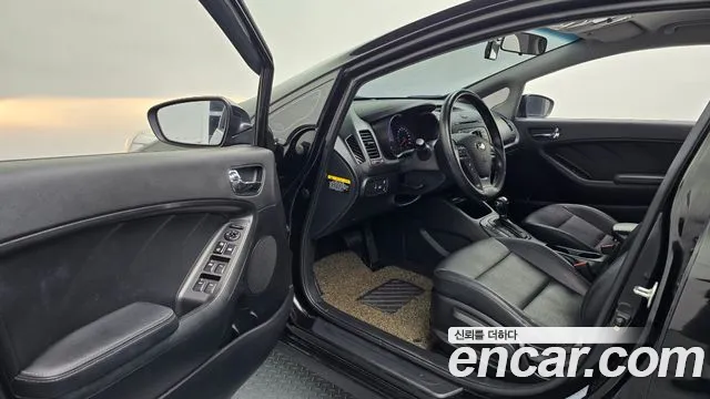 Kia K3 2015 thumb 11