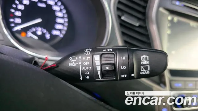 Hyundai Santafe 2017 thumb 11