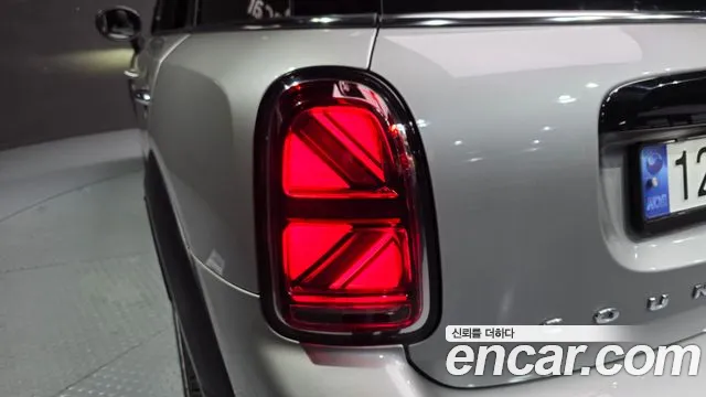 Mini Cooper Countryman 2023 thumb 9