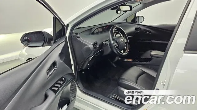 Toyota Prius 2022 thumb 9