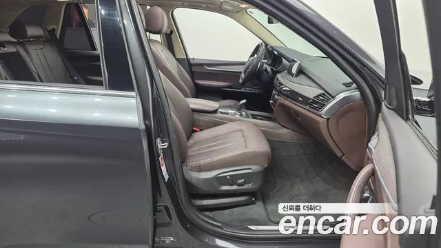 BMW X5 2017 thumb 10