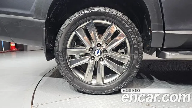 KGM Rexton 2018 thumb 9