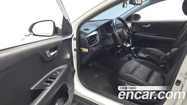 Kia Stonic 2019 thumb 10