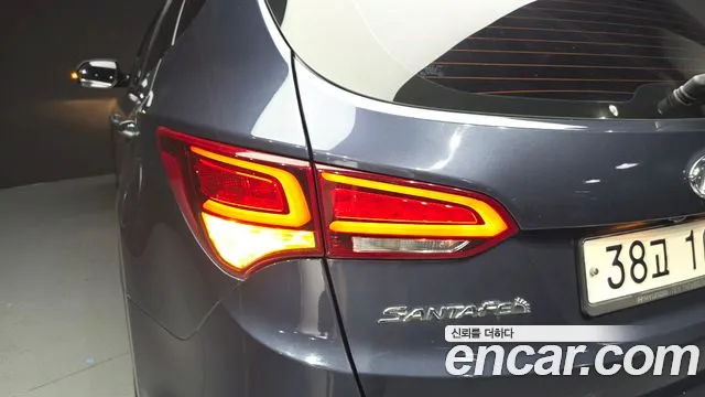 Hyundai Santafe 2016 thumb 8