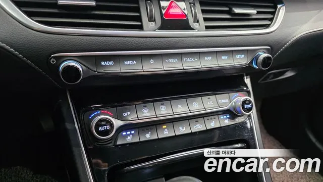 Hyundai Grandeur 2017 thumb 11