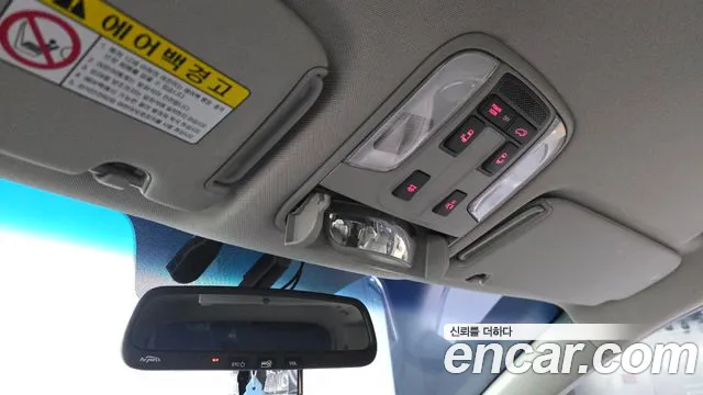 Kia Carnival 2015 thumb 5