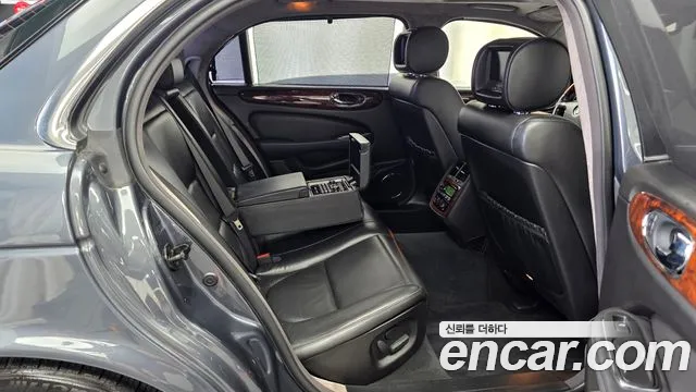 Jaguar XJ-8 2005 thumb 8