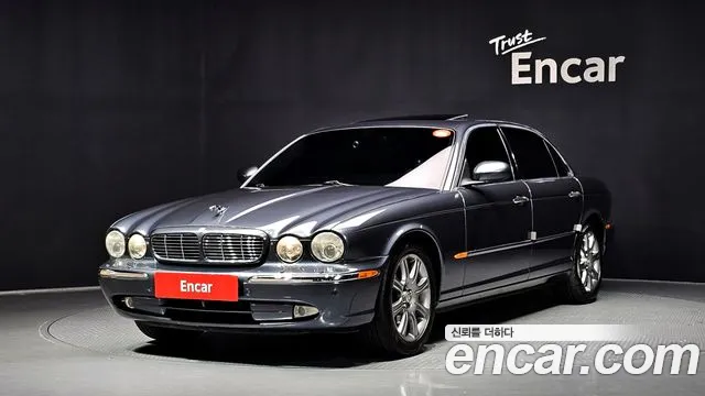 Jaguar XJ-8 2005 thumb 7