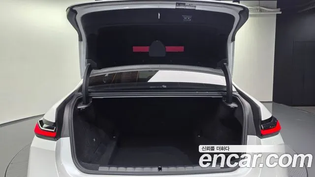 BMW 7 серии 2023 thumb 11