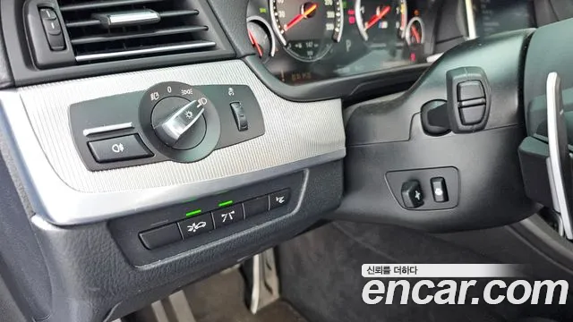 BMW M5 2015 thumb 8
