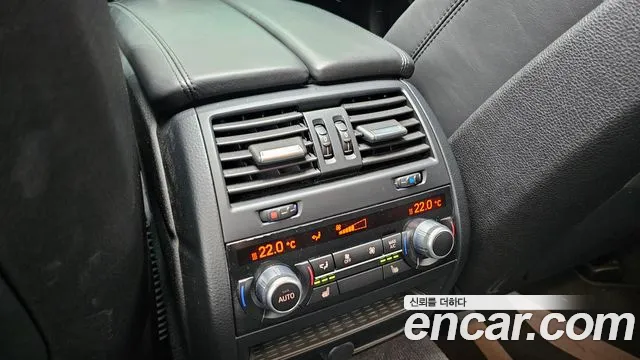 BMW M5 2015 thumb 9