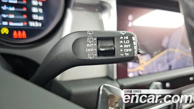 Porsche Macan 2023 thumb 4