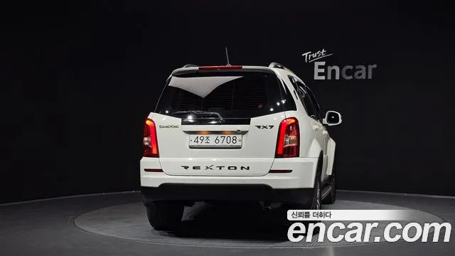 KGM Rexton 2012 thumb 11
