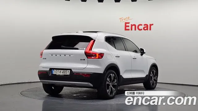 Volvo XC40 2021 thumb 10