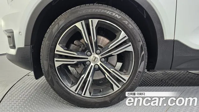Volvo XC40 2021 thumb 6