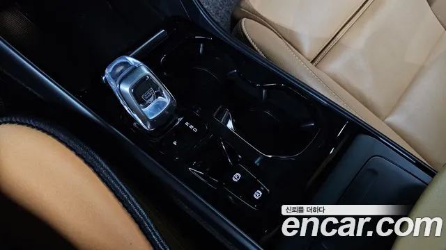 Volvo XC40 2021 thumb 2