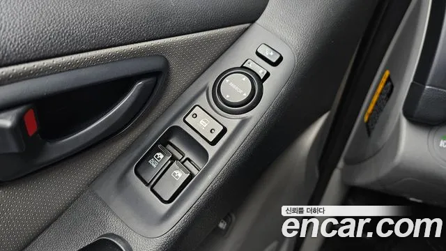 Hyundai Staria 2016 thumb 6