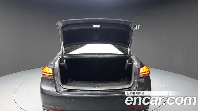 Genesis G80 2018 thumb 12