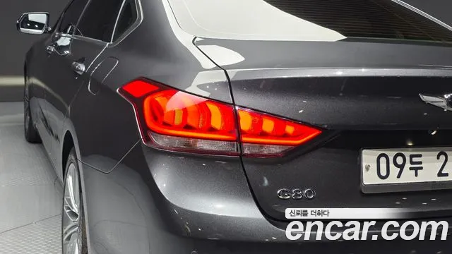 Genesis G80 2018 thumb 5
