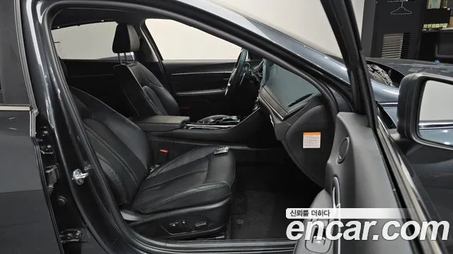 Hyundai (DN8) 2022 thumb 2