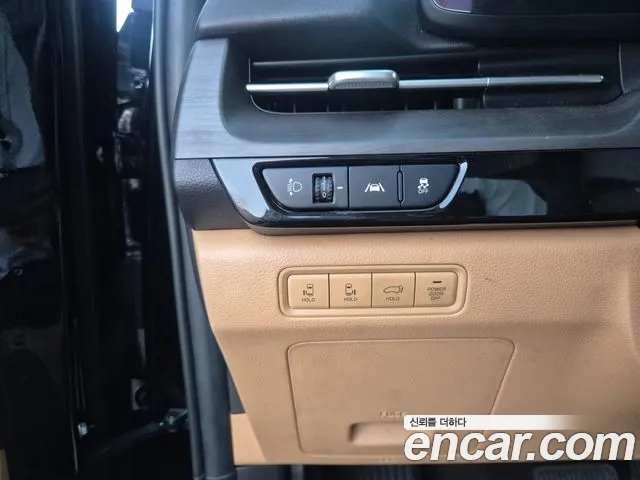 Kia Carnival 2021 thumb 11