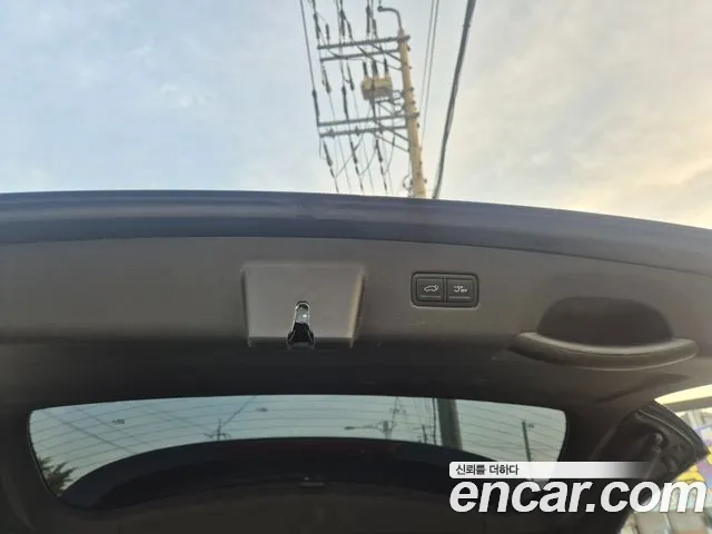 Kia Carnival 2021 thumb 2