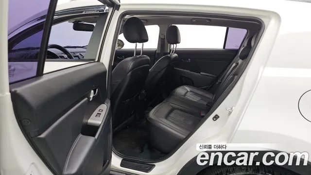 Kia Sportage 2013 thumb 8