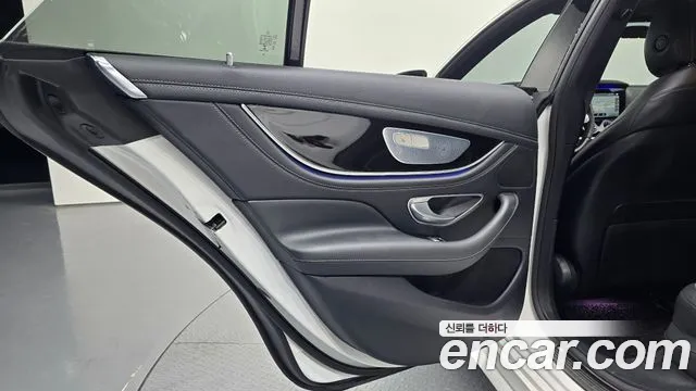 Mercedes-Benz AMG GT 2021 thumb 3