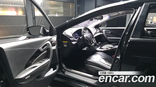 Hyundai Grandeur 2013 thumb 5