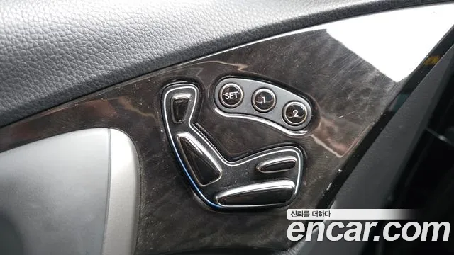 Hyundai Grandeur 2013 thumb 2
