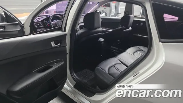 Kia K5 2016 thumb 4