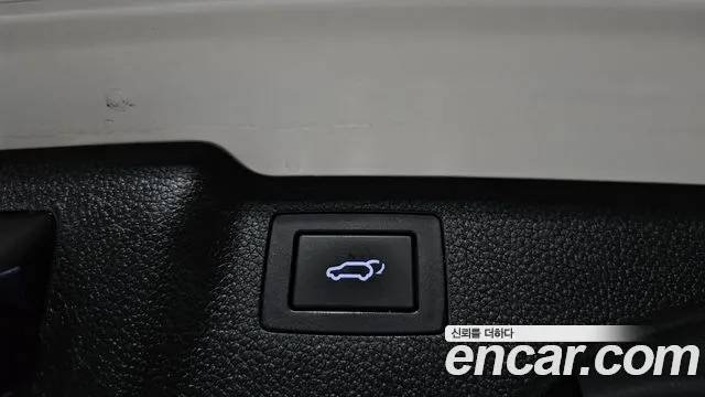 Hyundai Santafe 2017 thumb 3