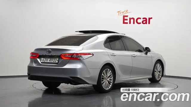 Toyota Camry 2018 thumb 12