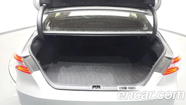 Toyota Camry 2018 thumb 6