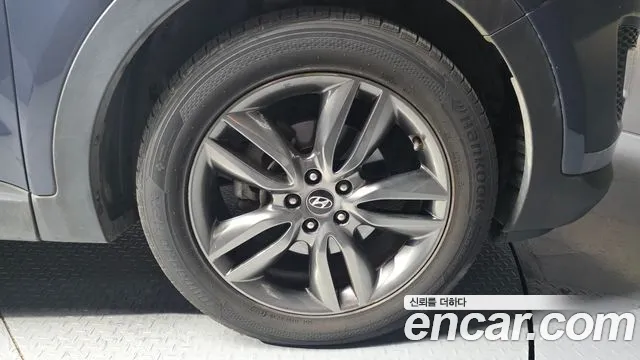 Hyundai Санта Фе 2013 thumb 8