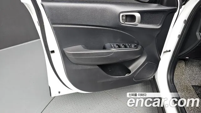 Hyundai Venue 2022 thumb 10
