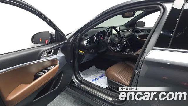 Genesis G70 2017 thumb 5