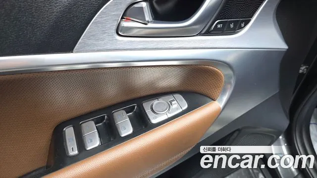 Genesis G70 2017 thumb 6