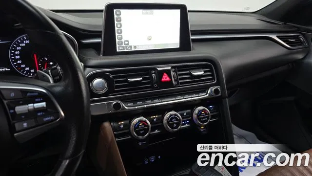 Genesis G70 2017 thumb 9