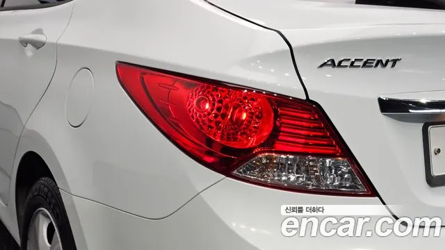 Hyundai Accent 2014 thumb 9