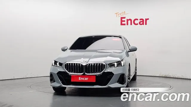 BMW 5 серии 2025 thumb 2