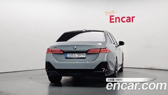 BMW 5 серии 2025 thumb 12
