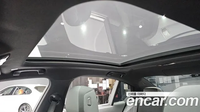 BMW 5 серии 2025 thumb 4