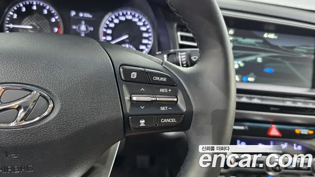 Hyundai Elantra 2019 thumb 6