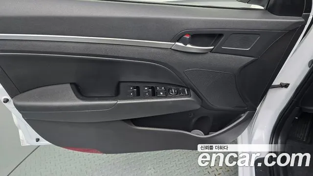 Hyundai Elantra 2019 thumb 2