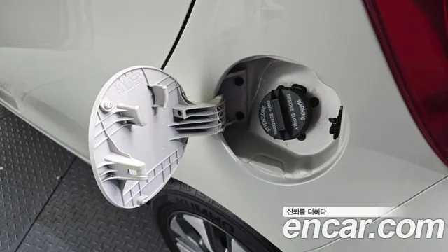 Kia Morning 2015 thumb 6